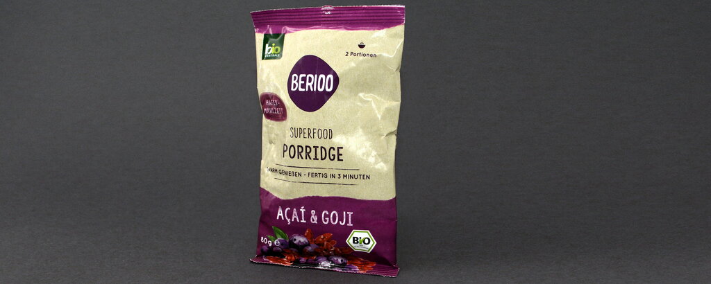 Verpackung ist sch&ouml;n designt, aber auch mit Aluminium und Plastik ausgekleidet.