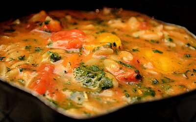 Gem&uuml;sesuppe mit Orzo-Nudeln