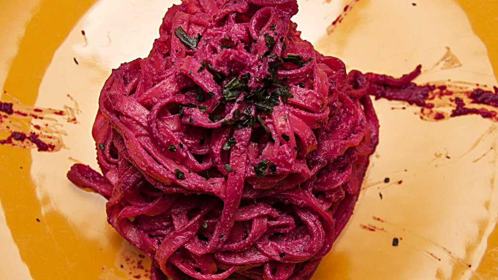 Nudeln mit Rote-Bete-Sauce