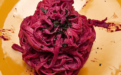 Nudeln mit Rote-Bete-Sauce