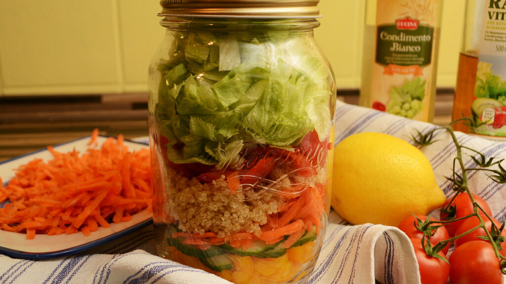 Salad in a jar
