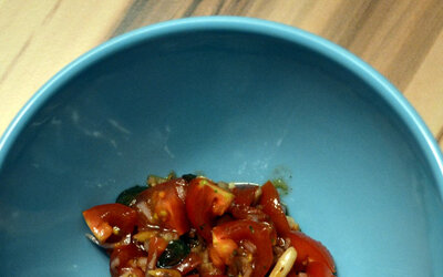 Tomatensalat - einfach und schnell